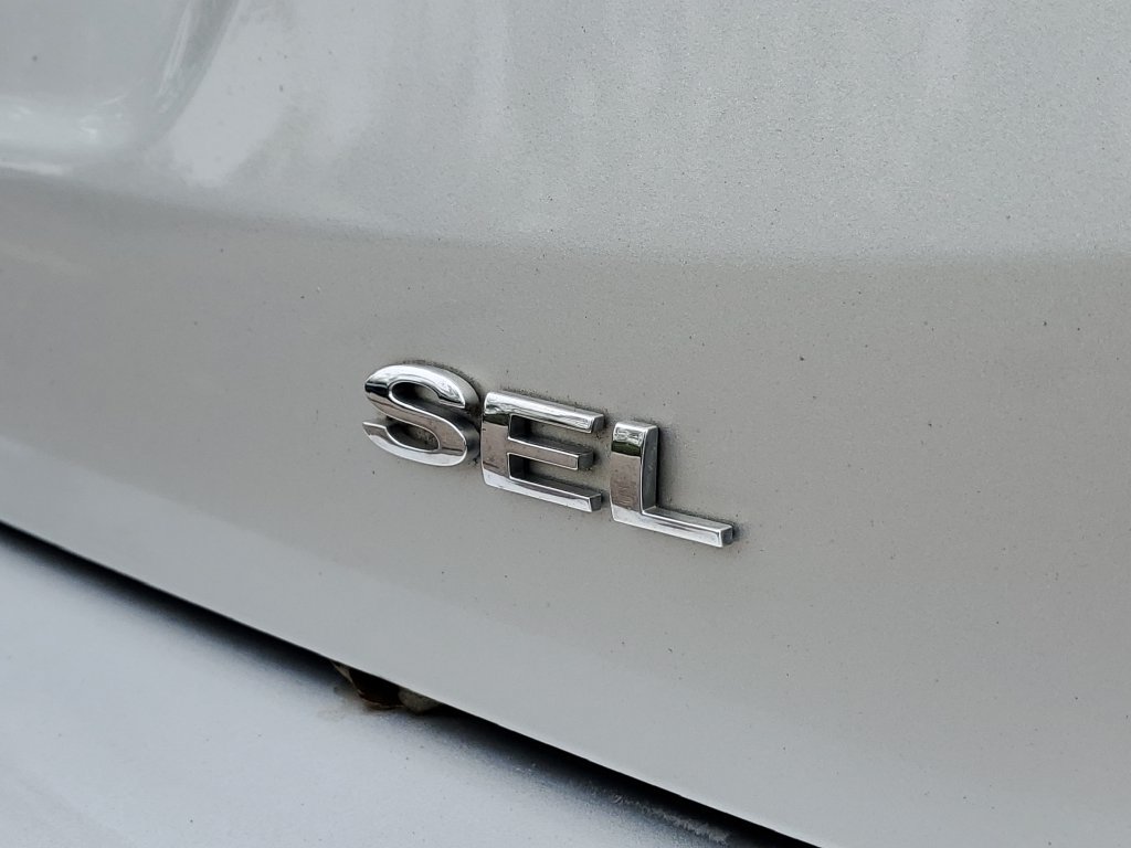 Used 2018 Ford Focus SEL w/ Cold Weather Package FWD image 6