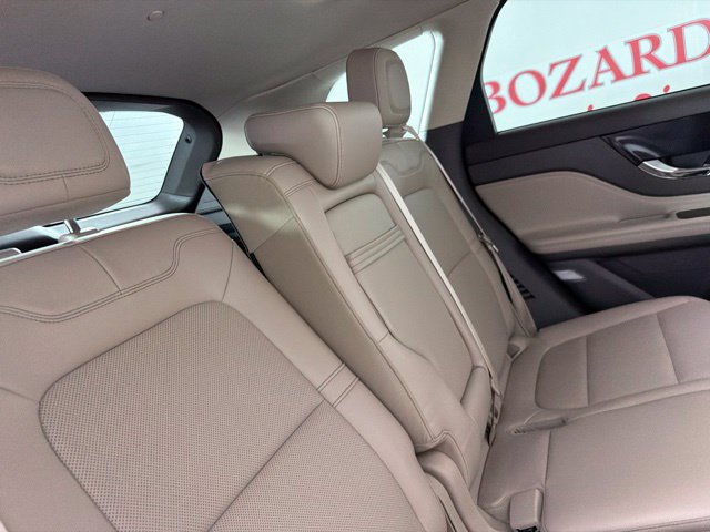 Certified 2024 Lincoln Corsair AWD w/ Equipment Group 101A image 34