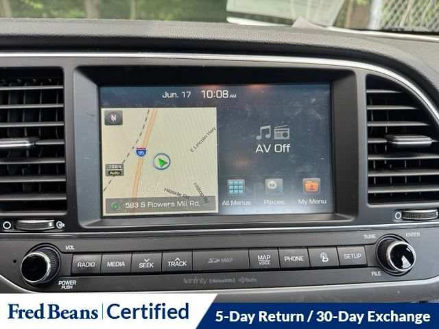 Used 2017 Hyundai Elantra Limited w/ Limited Tech Package 04 FWD image 12