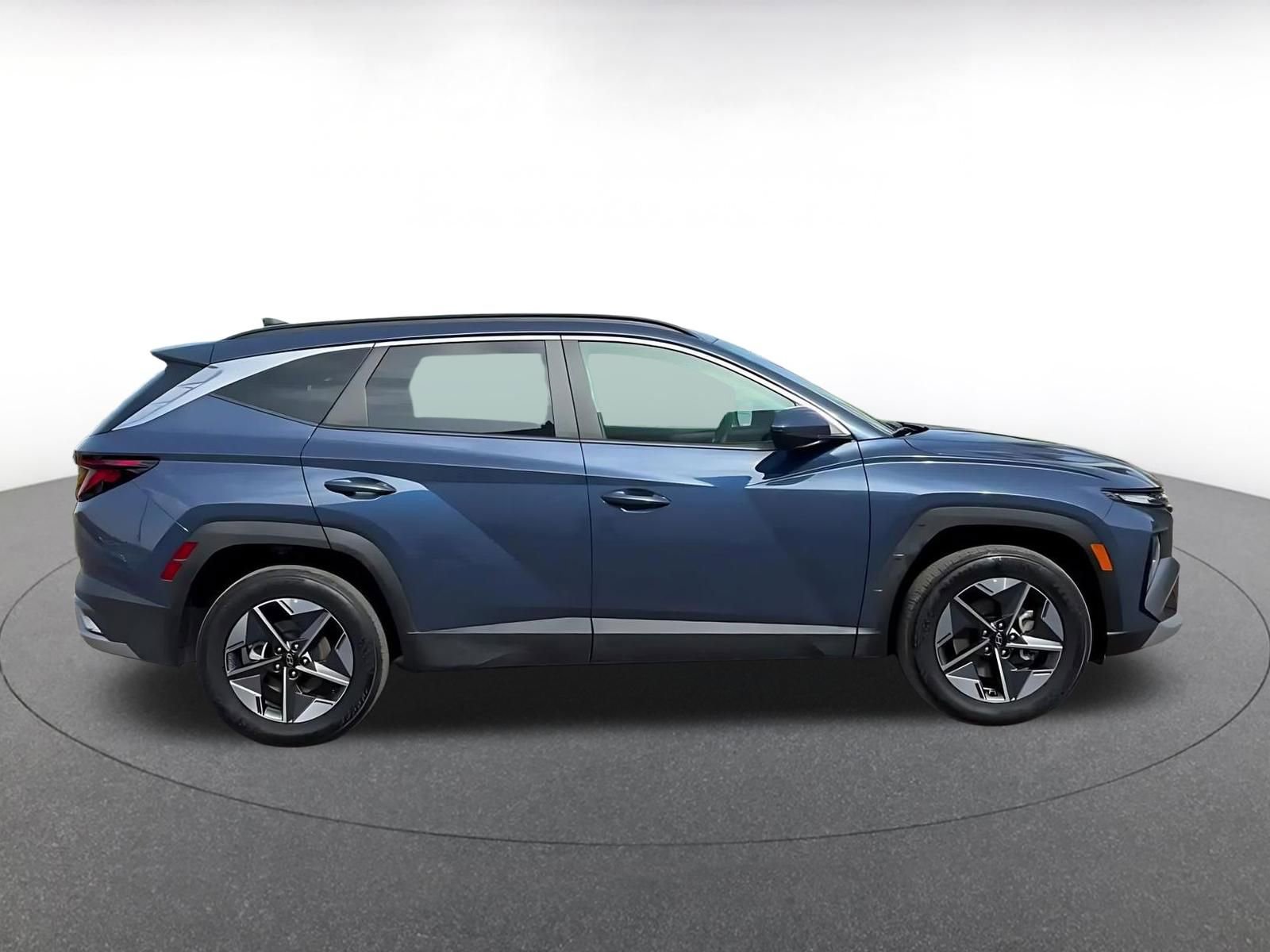 Used 2025 Hyundai Tucson SEL AWD/4WD image 16