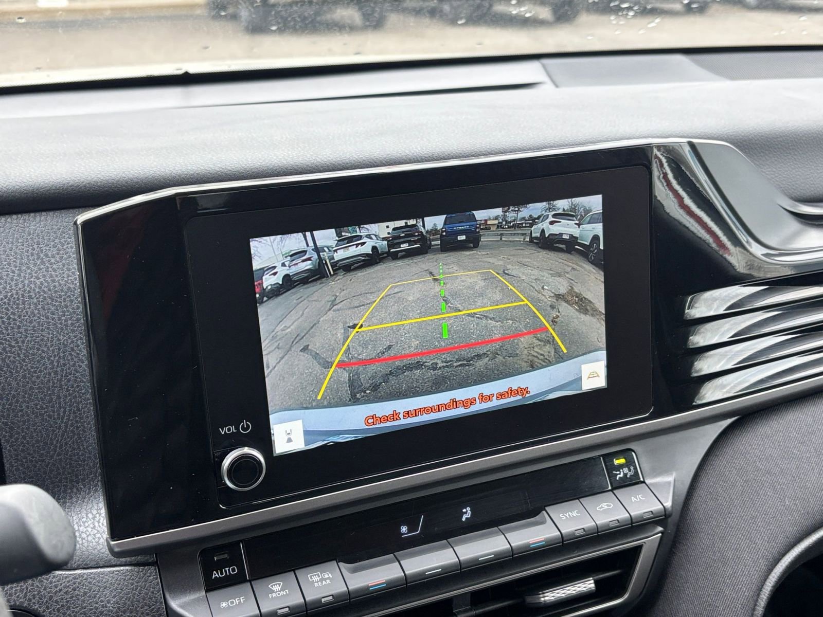 Used 2025 Toyota Camry LE image 17