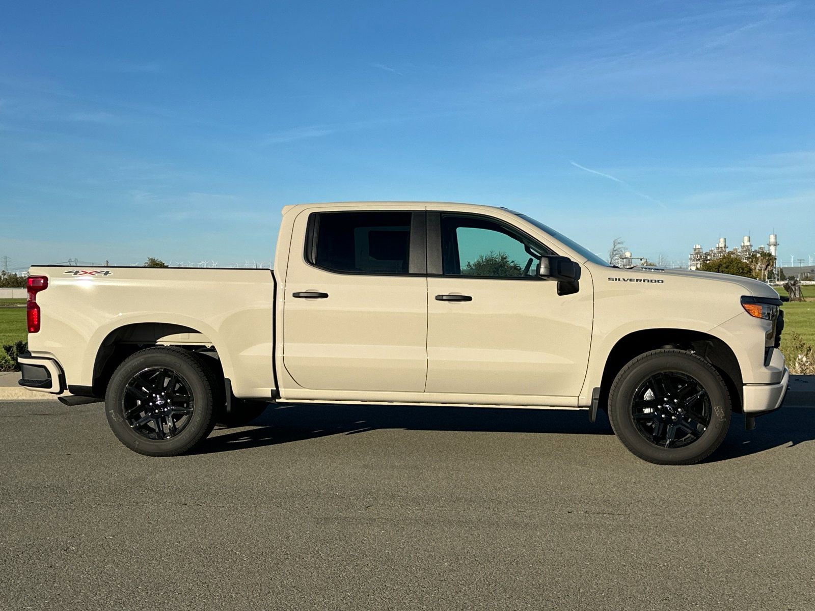 New 2026 Chevrolet Silverado 1500 Custom w/ LPO, Dark Essentials Package image 3