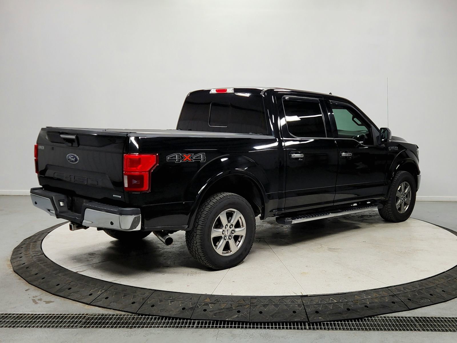 Used 2018 Ford F150 Lariat w/ Equipment Group 502A Luxury image 7