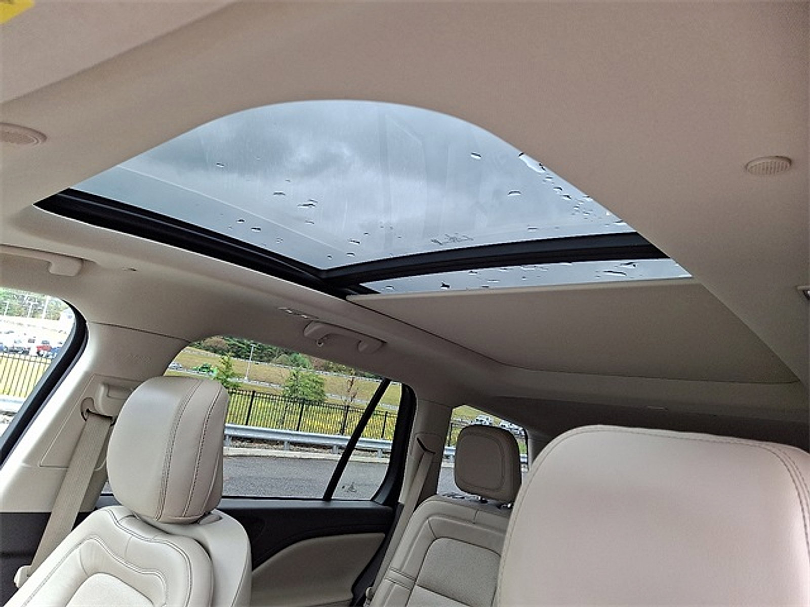 Used 2020 Lincoln Aviator Reserve w/ Equipment Group 201A image 15