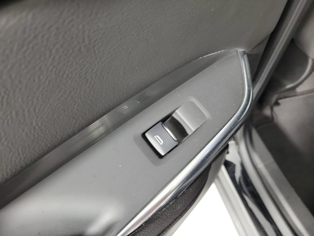 Used 2025 Cadillac XT4 Premium Luxury FWD image 14