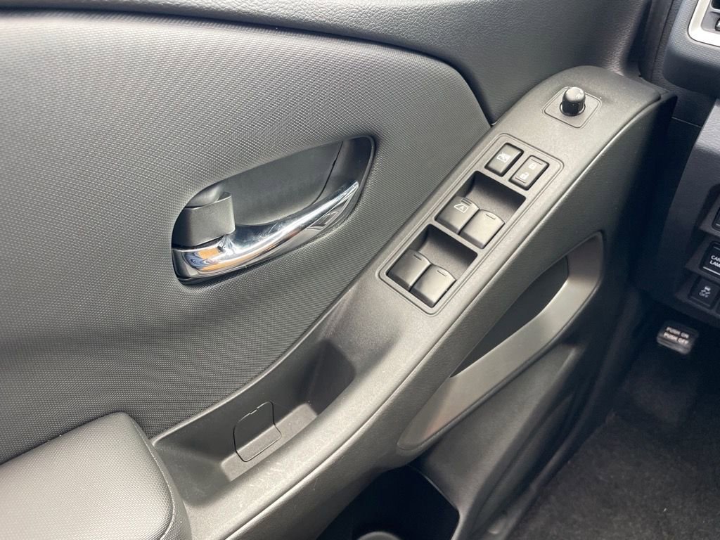 Used 2024 Nissan Frontier SV w/ Technology Package image 19