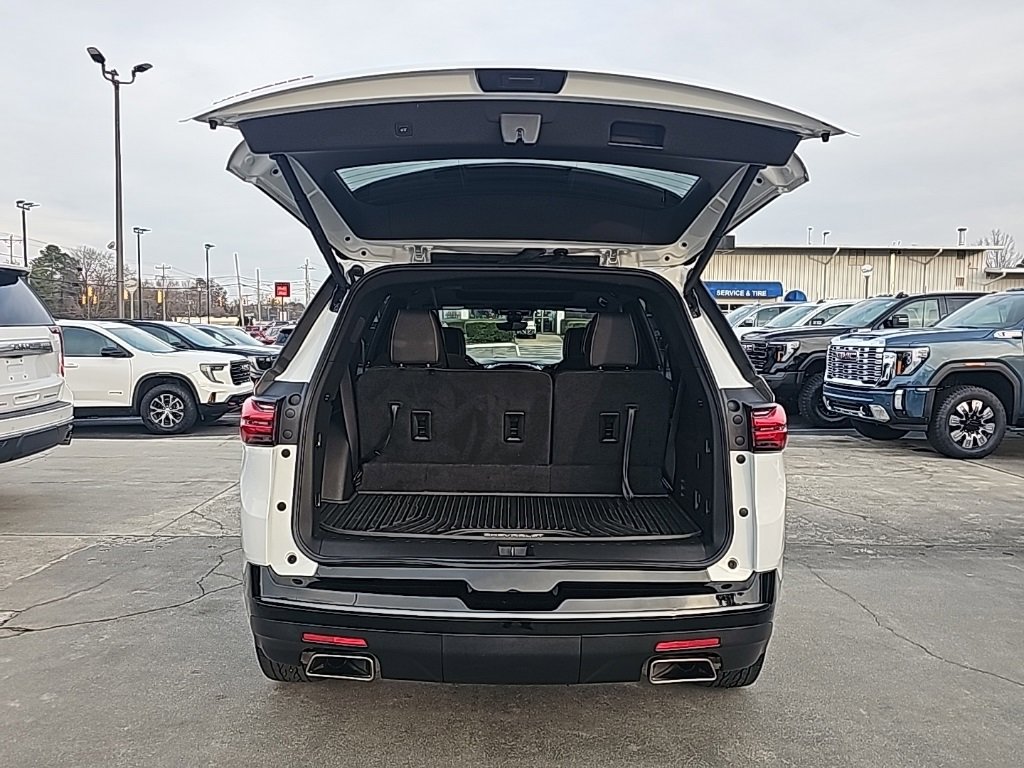 Certified 2023 Chevrolet Traverse Premier w/ Redline Edition image 6