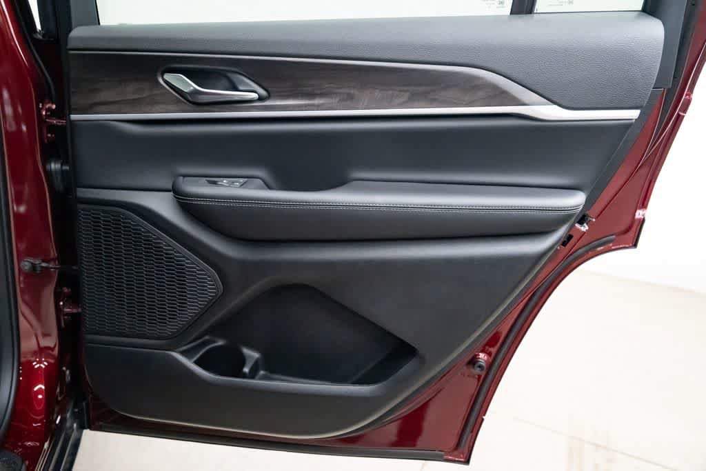 New 2026 Jeep Grand Cherokee L 4WD image 33