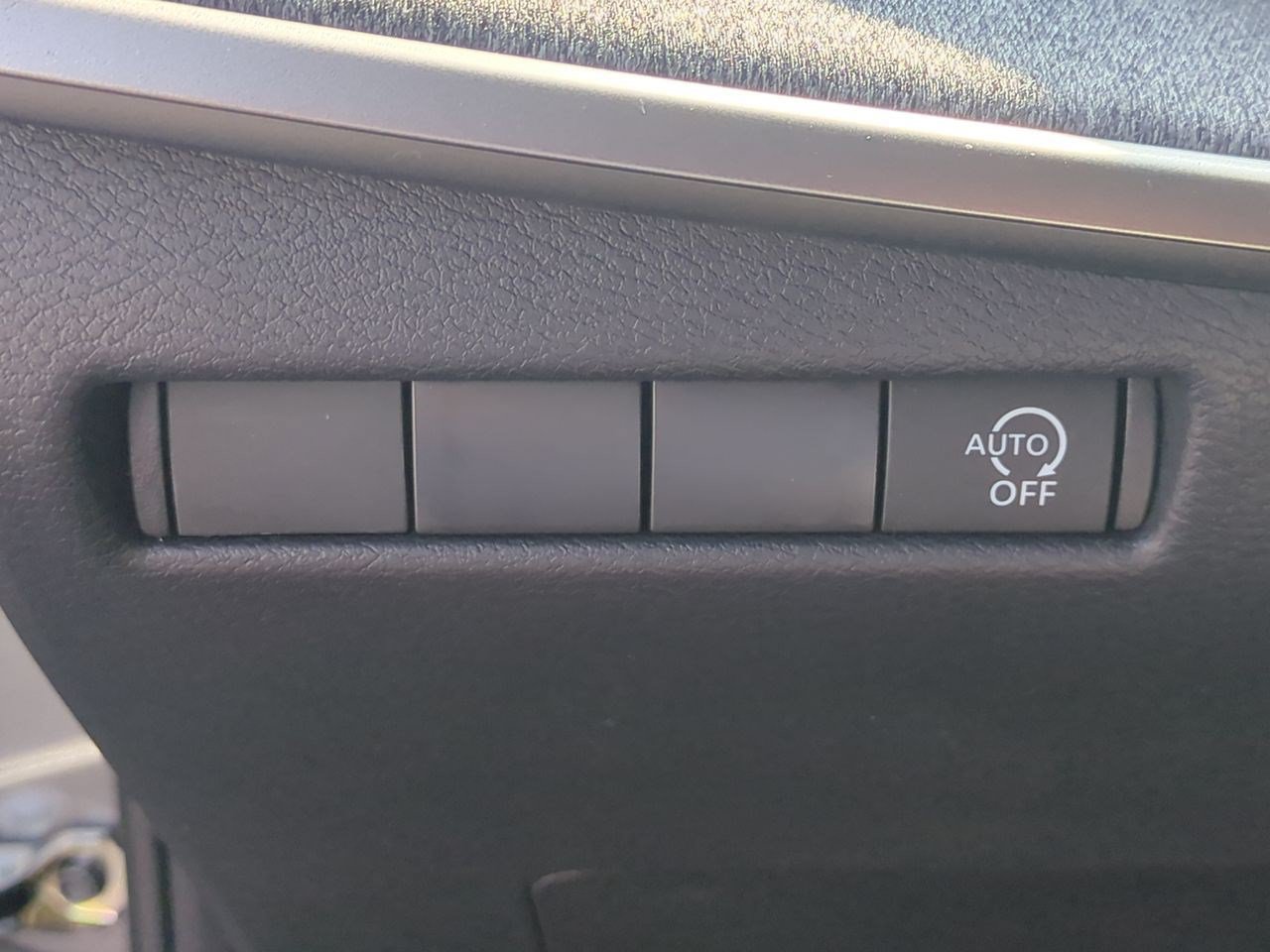 New 2026 Nissan Kicks SV FWD image 17