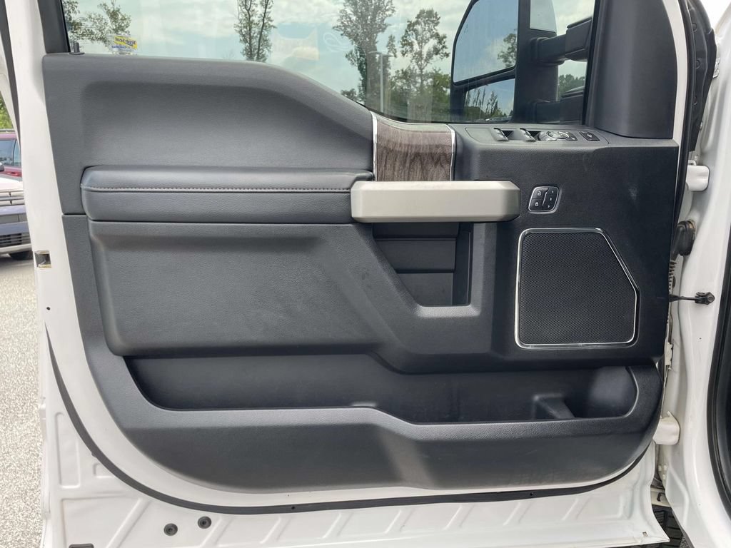Used 2017 Ford F350 Lariat w/ Lariat Ultimate Package AWD/4WD image 5
