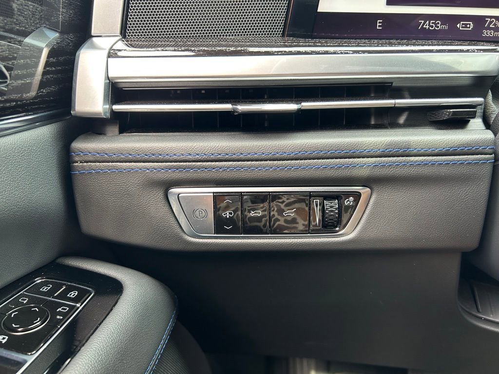 Used 2025 Cadillac Escalade IQ Sport 1 w/ Smart Trailering package image 61