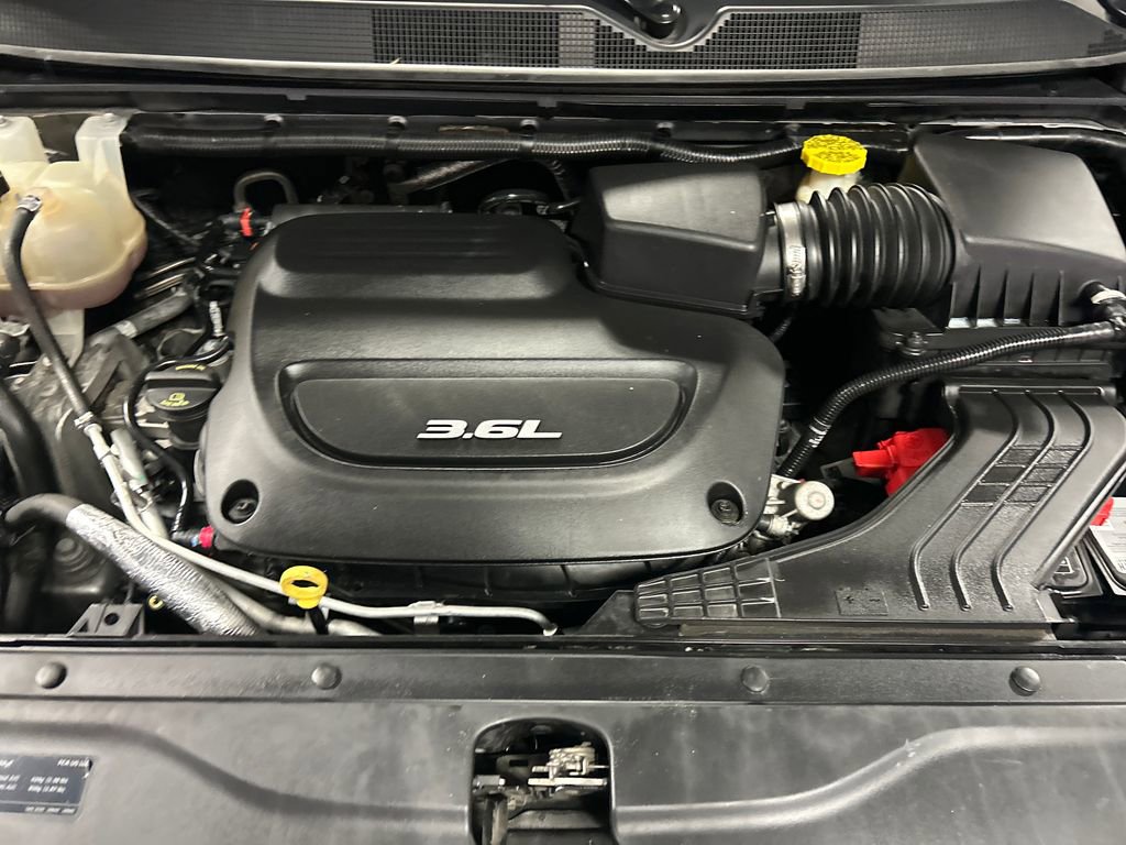 Used 2018 Chrysler Pacifica Limited FWD image 28