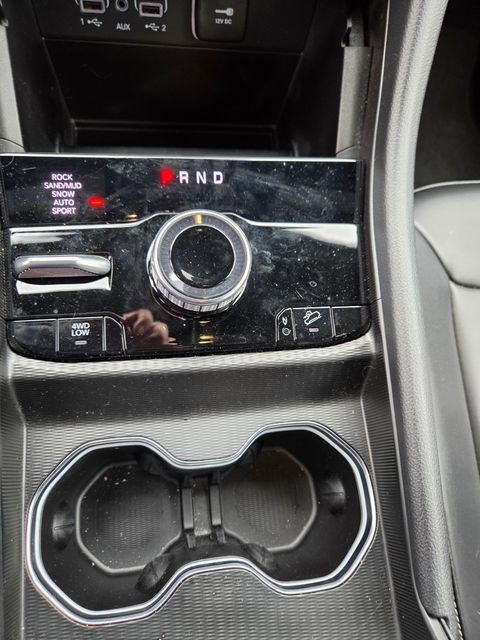 Used 2024 Jeep Grand Cherokee Limited 4xe AWD/4WD image 8