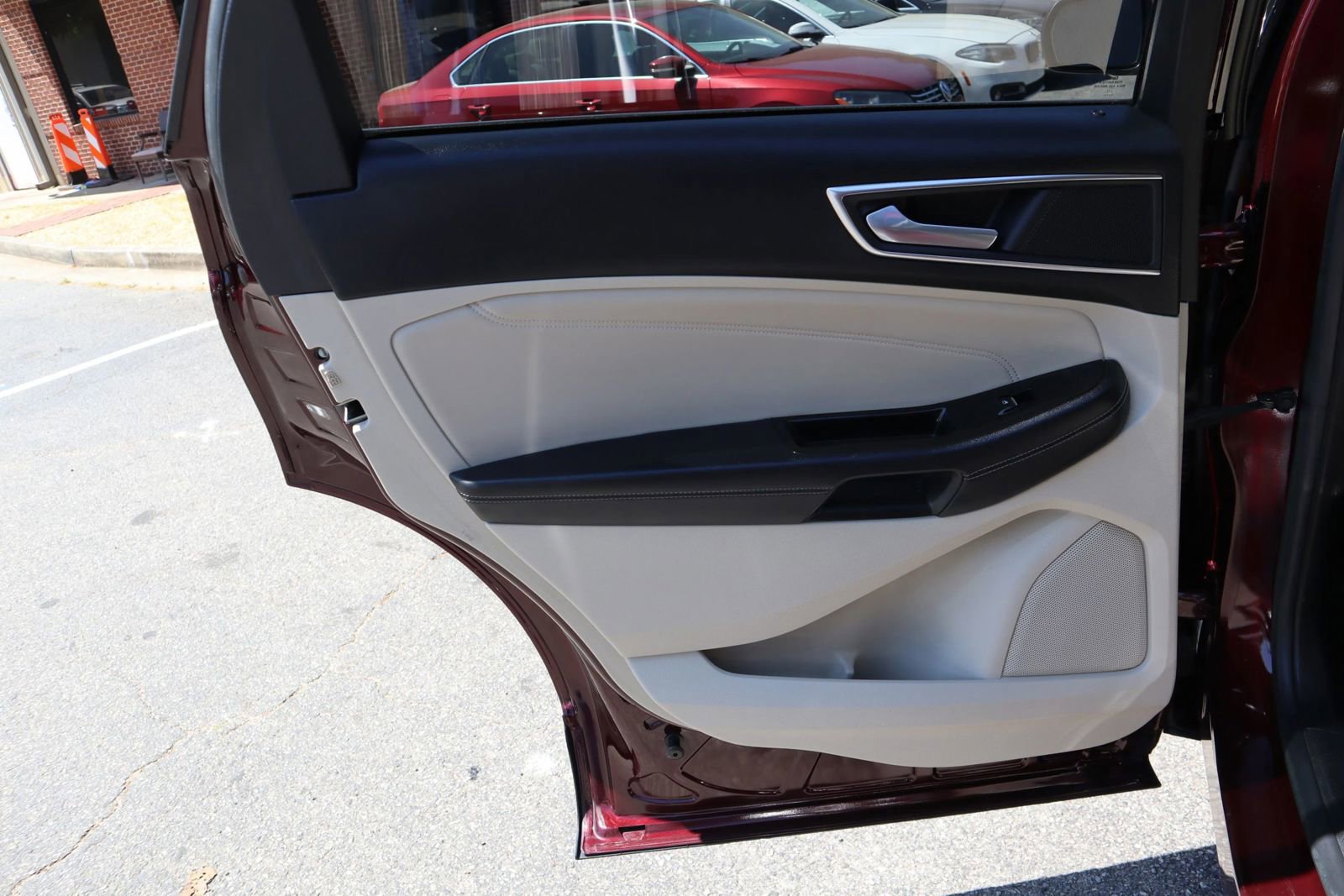 Used 2017 Ford Edge Titanium w/ Equipment Group 301A FWD image 11