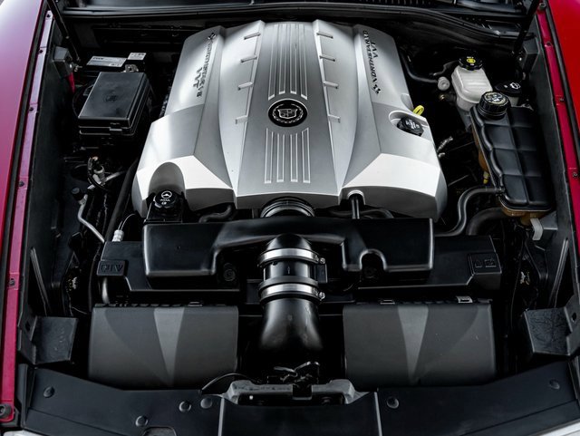 Used 2005 Cadillac XLR image 30