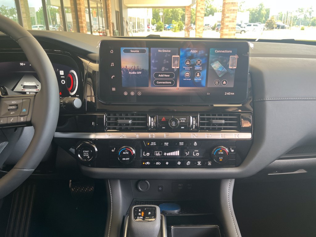 New 2026 Nissan Pathfinder SL FWD image 17