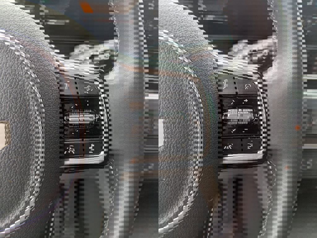 Certified 2025 Kia Carnival image 27