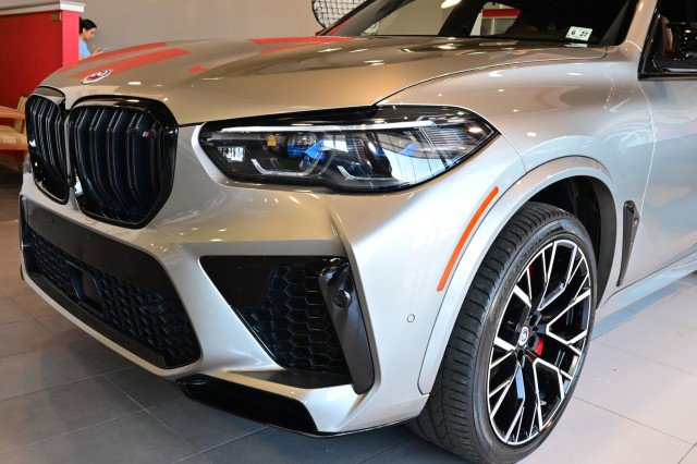 Used 2022 BMW X5 M w/ Competition Package 2 AWD/4WD image 9
