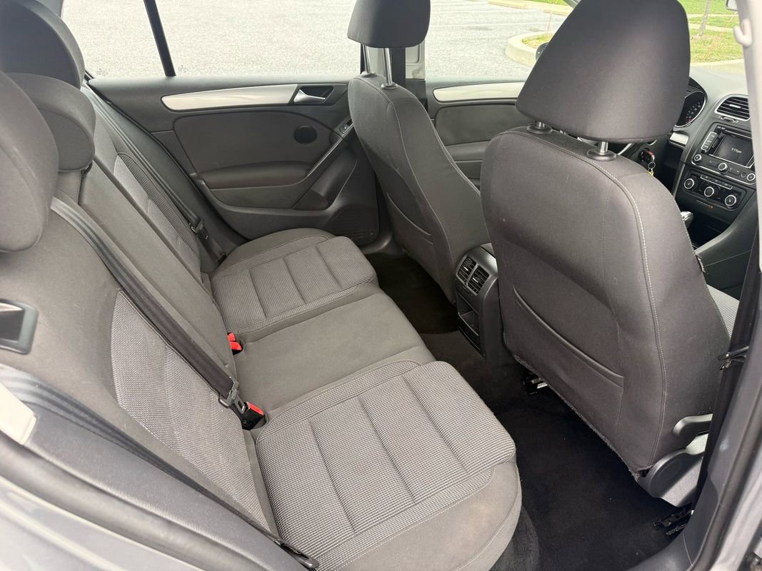 Used 2014 Volkswagen Golf TDI image 13