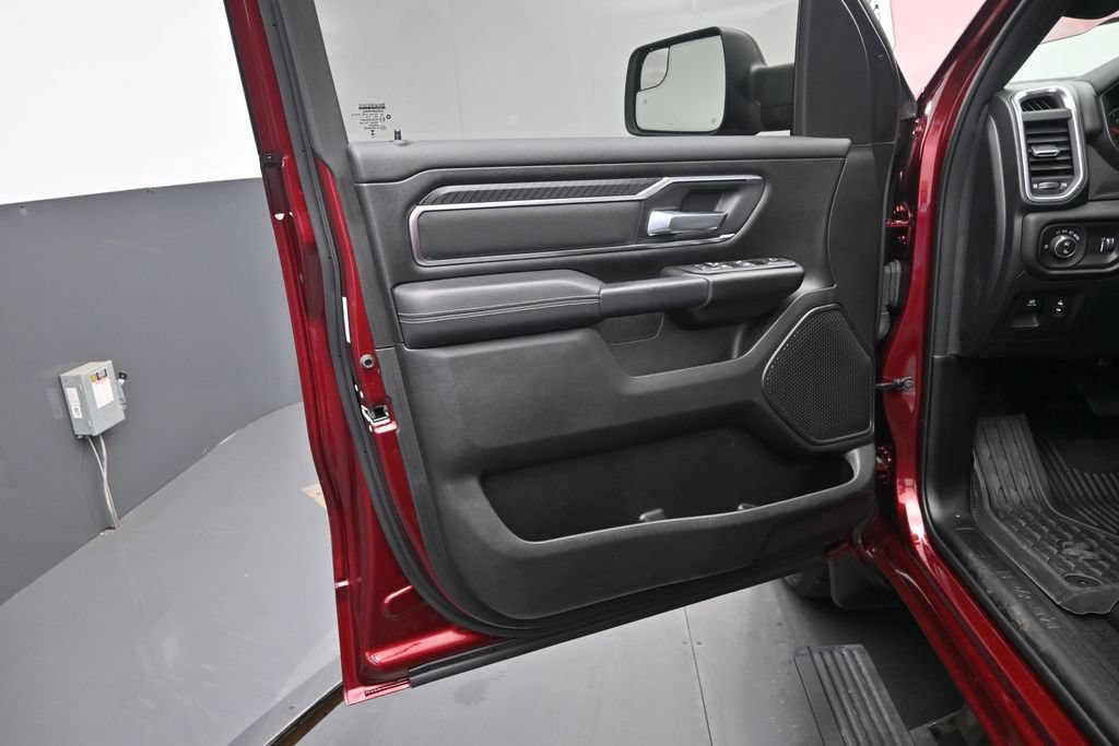 Used 2025 RAM 1500 Big Horn AWD/4WD image 12