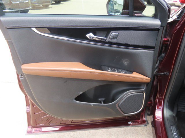Used 2022 Lincoln Nautilus Reserve FWD image 23