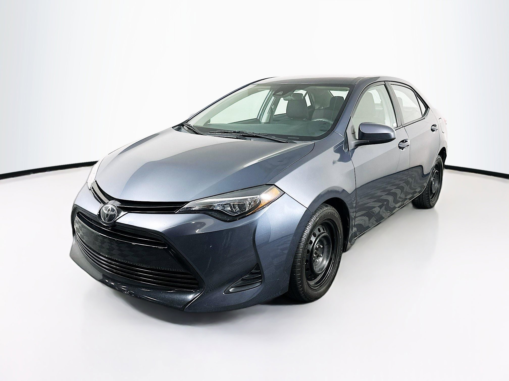 Used 2019 Toyota Corolla LE FWD image 3
