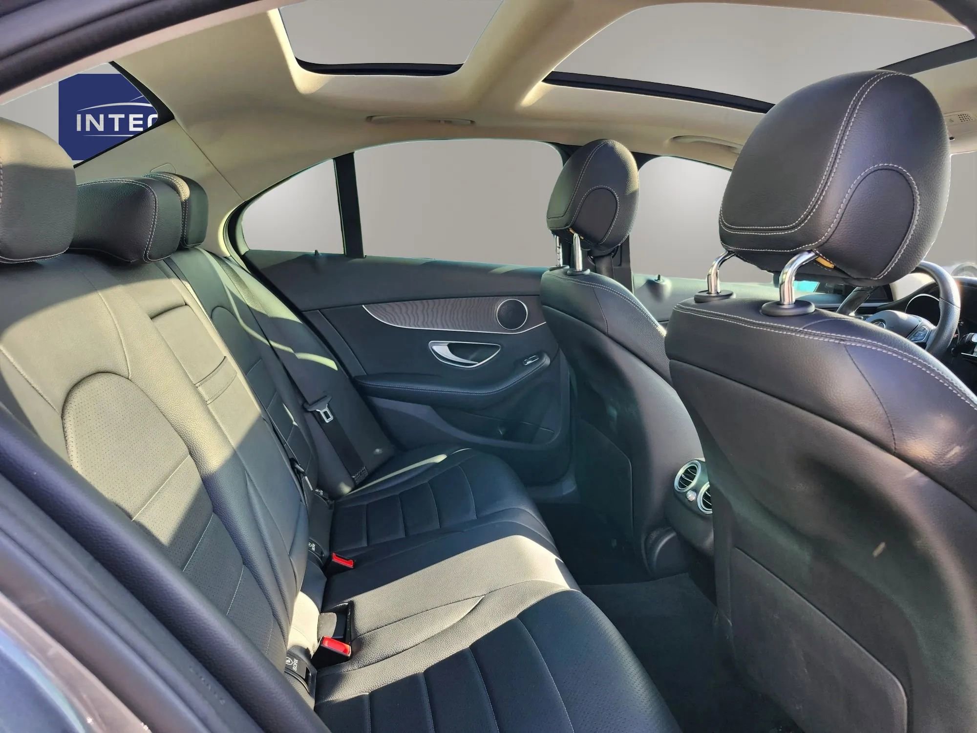 Used 2017 Mercedes-Benz C 300 4MATIC Sedan image 27
