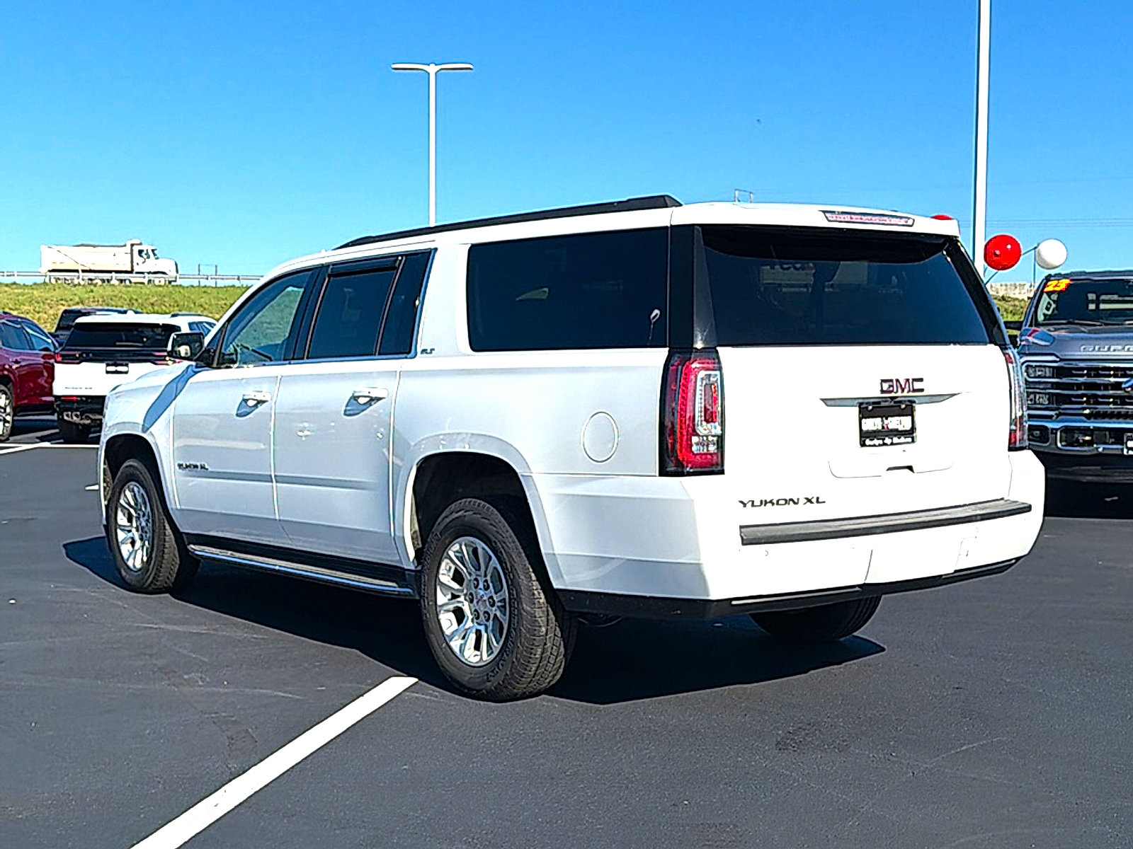 Used 2020 GMC Yukon XL SLT AWD/4WD image 6