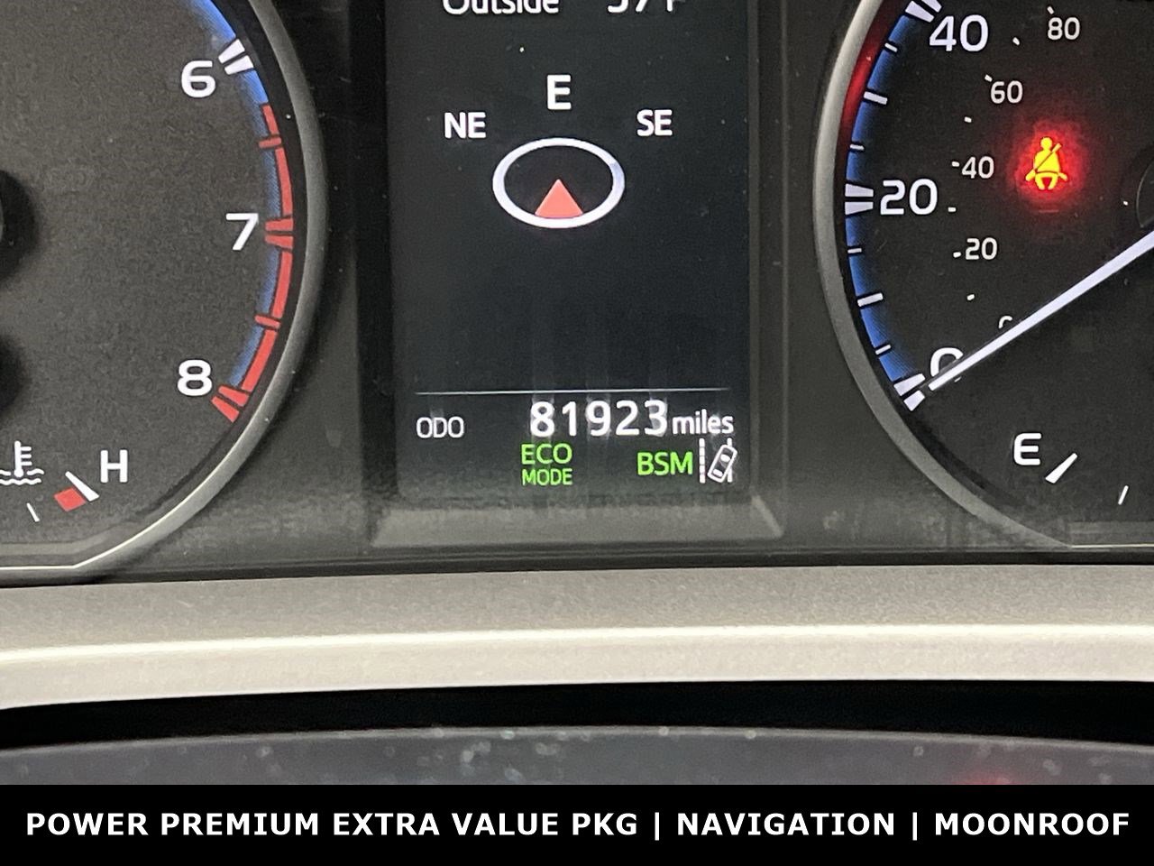 Used 2018 Toyota RAV4 XLE FWD image 15