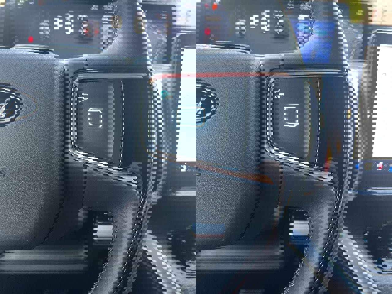 New 2025 Ford Expedition Max Platinum w/ Stealth Performance Package image 9