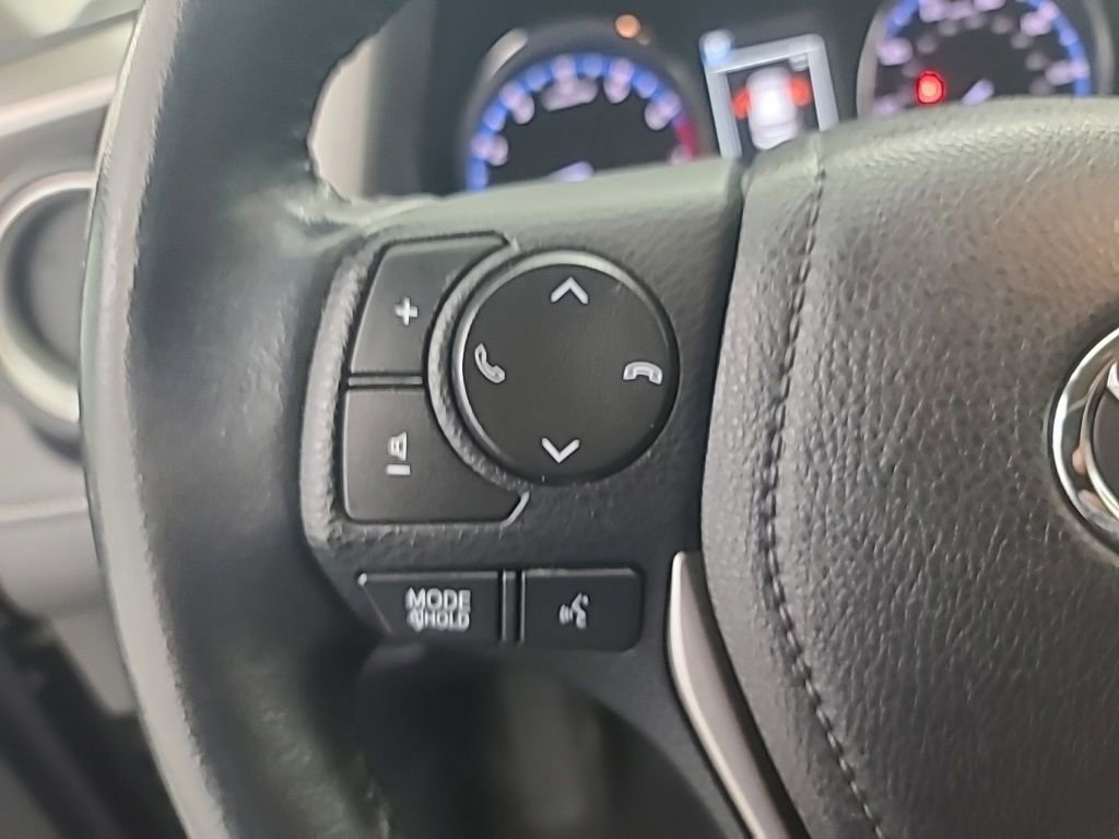 Used 2016 Toyota RAV4 Limited image 29