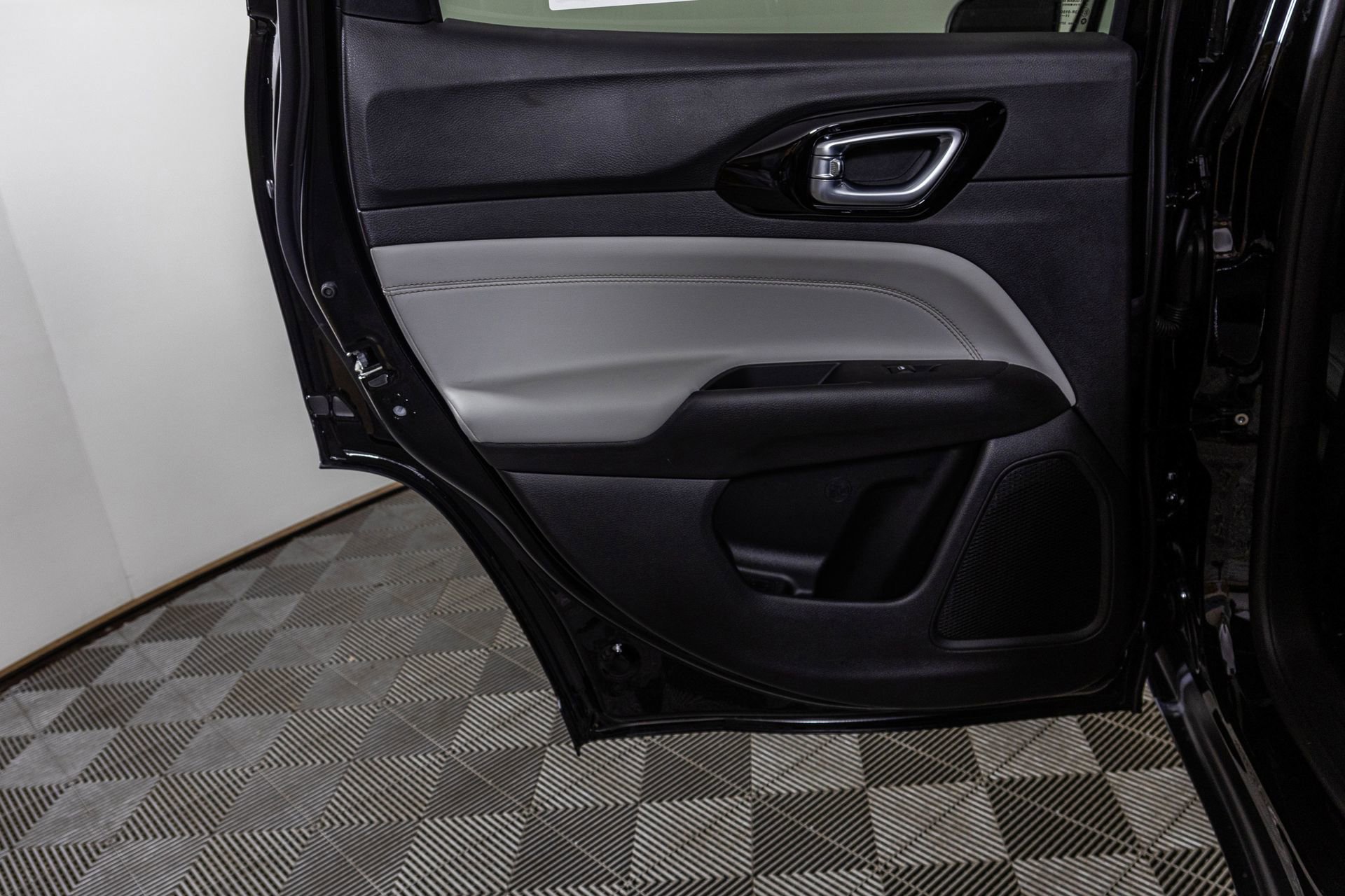 New 2026 Jeep Compass Limited image 29