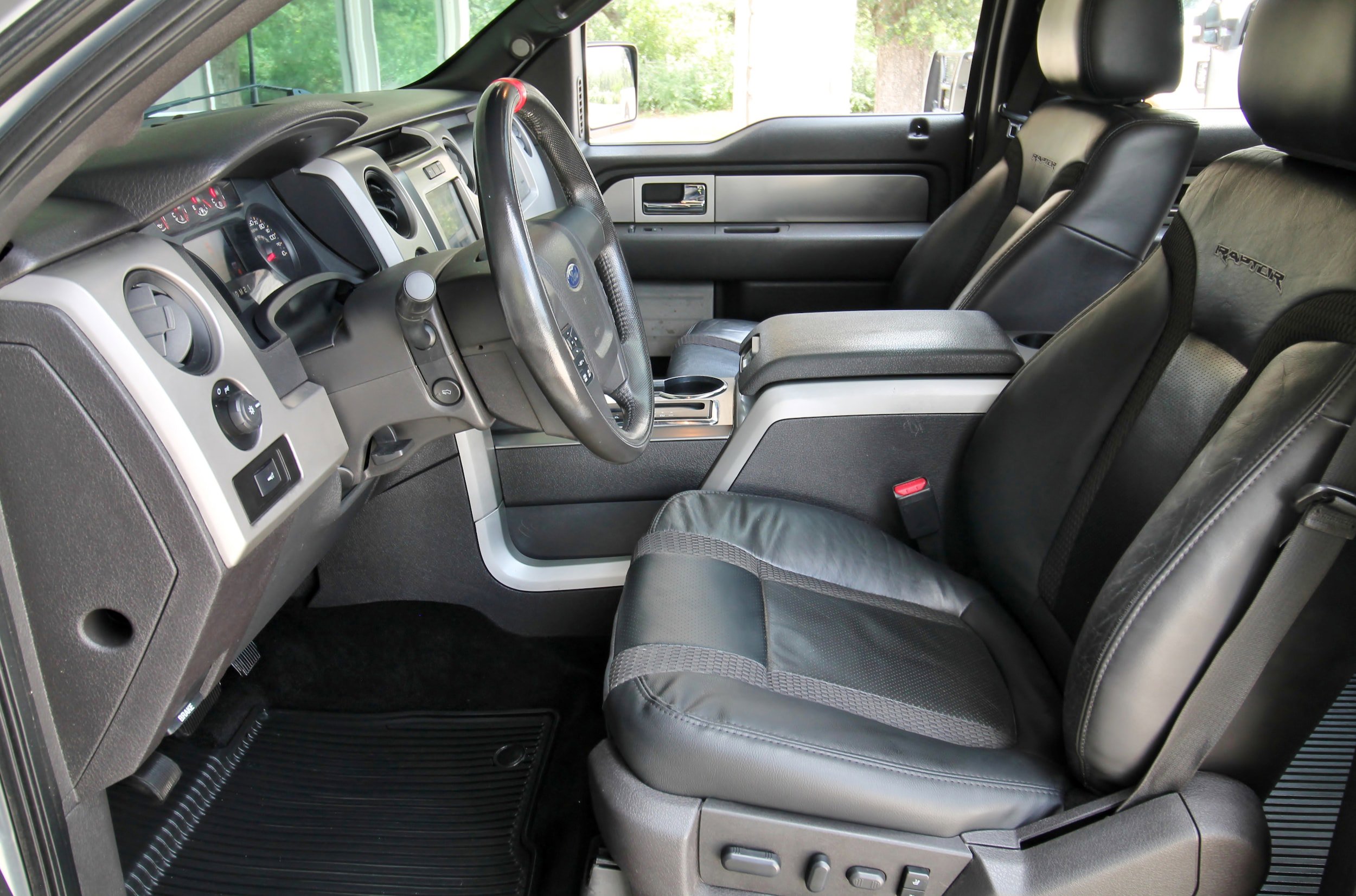 Used 2012 Ford F150 Raptor w/ Raptor Luxury Pkg AWD/4WD image 23