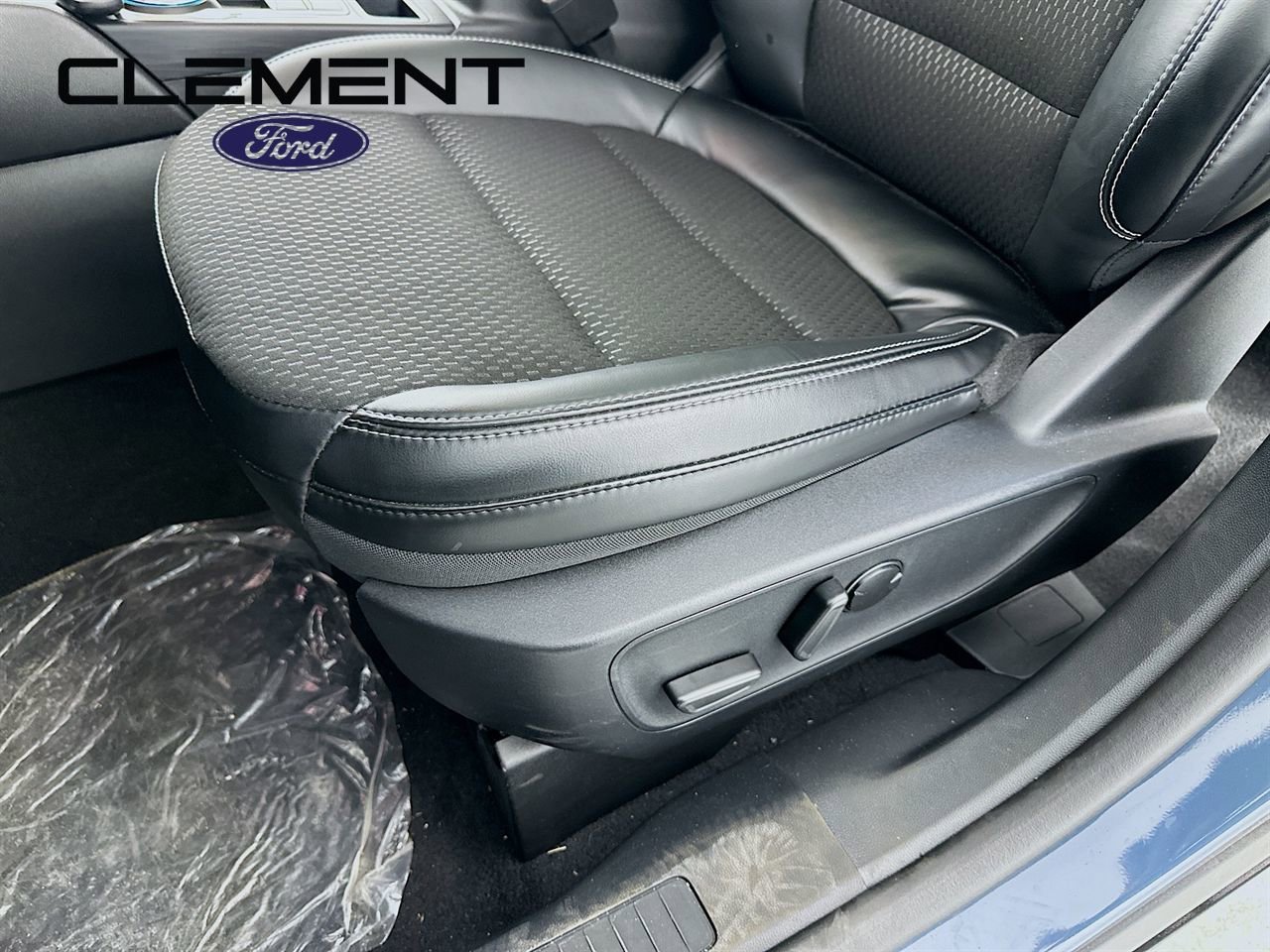 New 2025 Ford Escape SE image 26