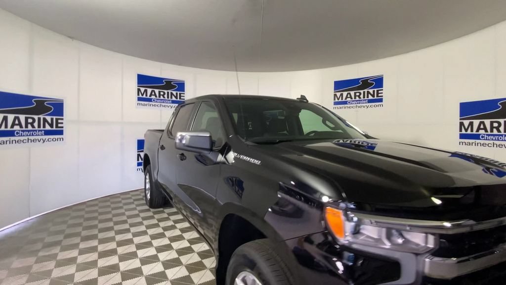 Used 2023 Chevrolet Silverado 1500 LT AWD/4WD image 4