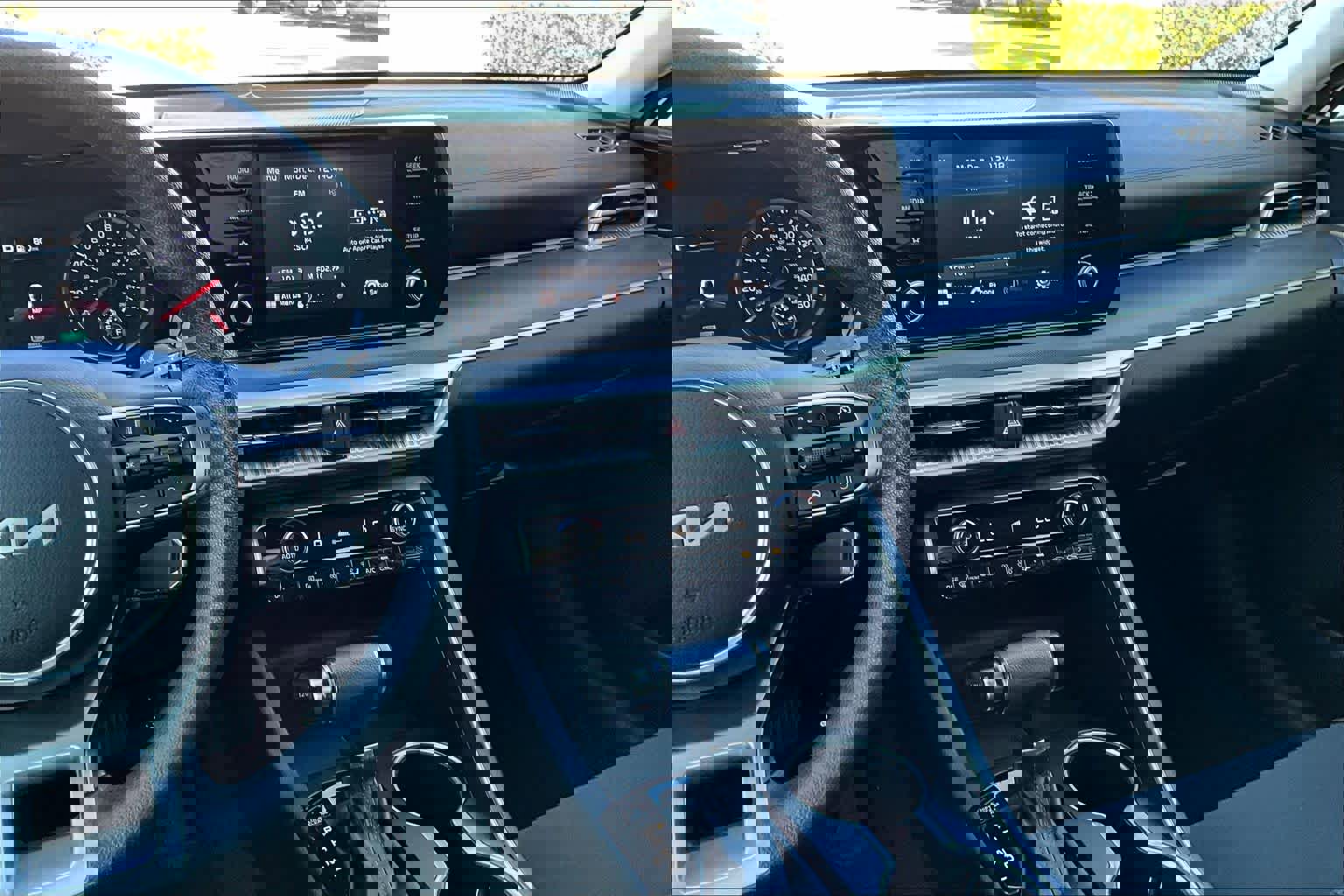 Used 2022 Kia K5 LX image 6