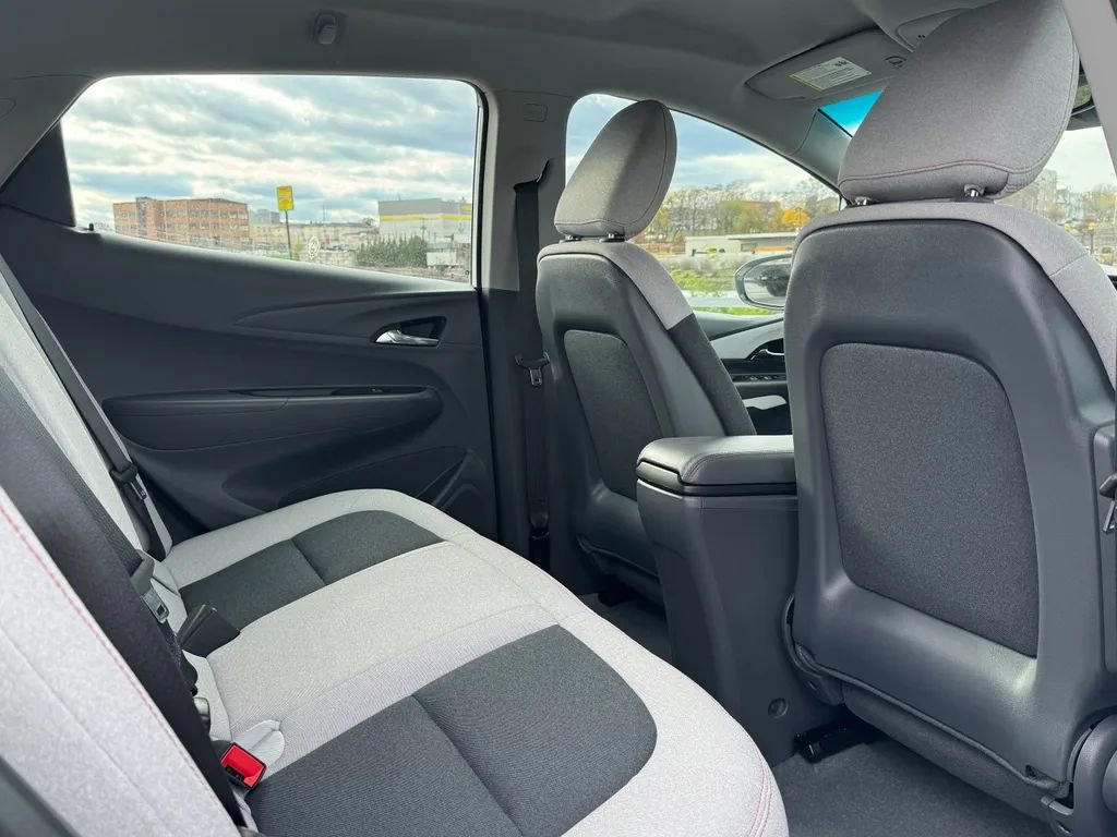 Used 2020 Chevrolet Bolt LT image 24