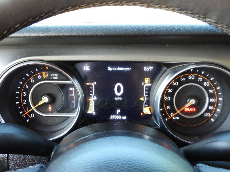 Used 2023 Jeep Gladiator Willys AWD/4WD image 71