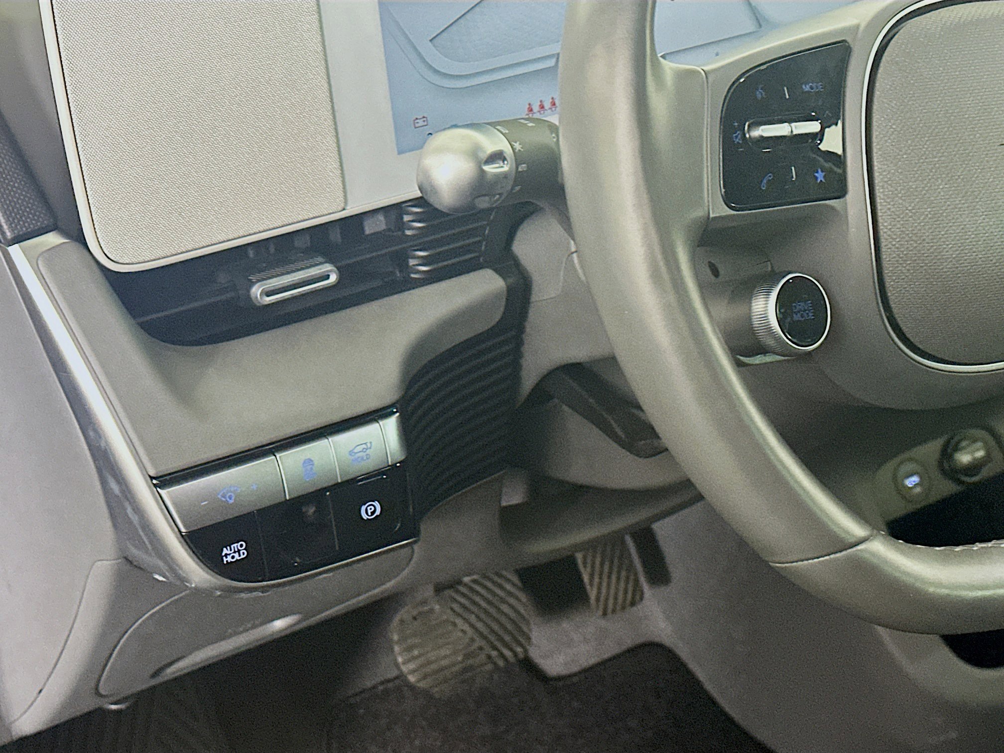 Used 2024 Hyundai Ioniq 5 SEL RWD image 17