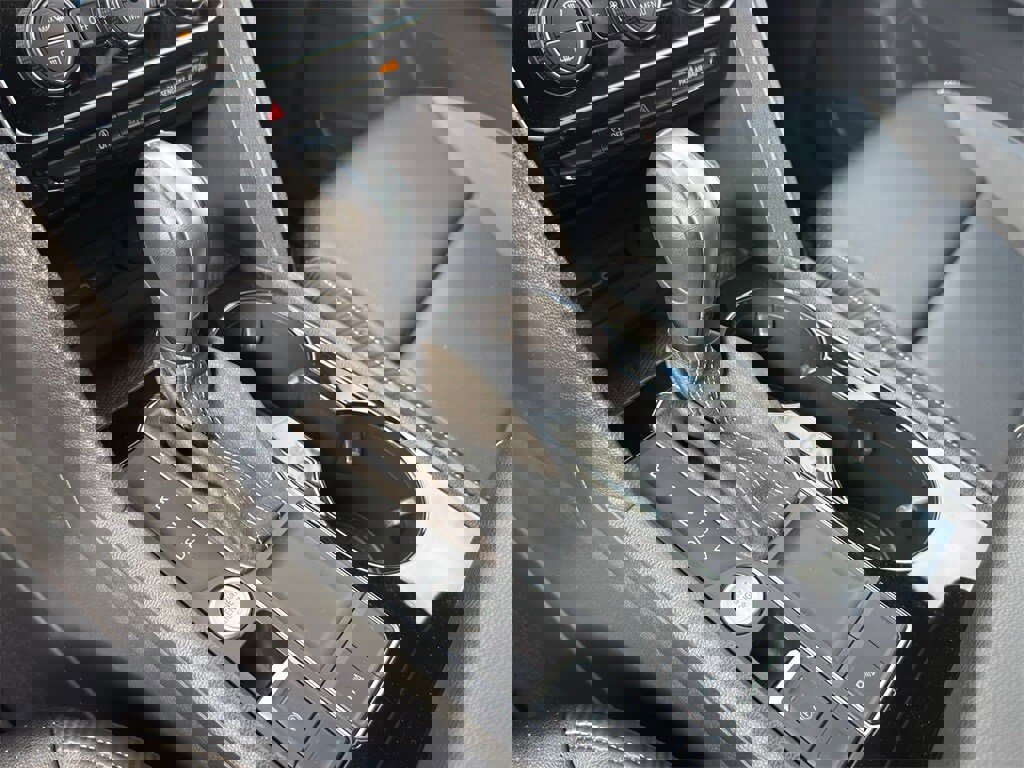 Used 2023 Volkswagen Atlas Cross Sport SE w/ Panoramic Sunroof Package image 18