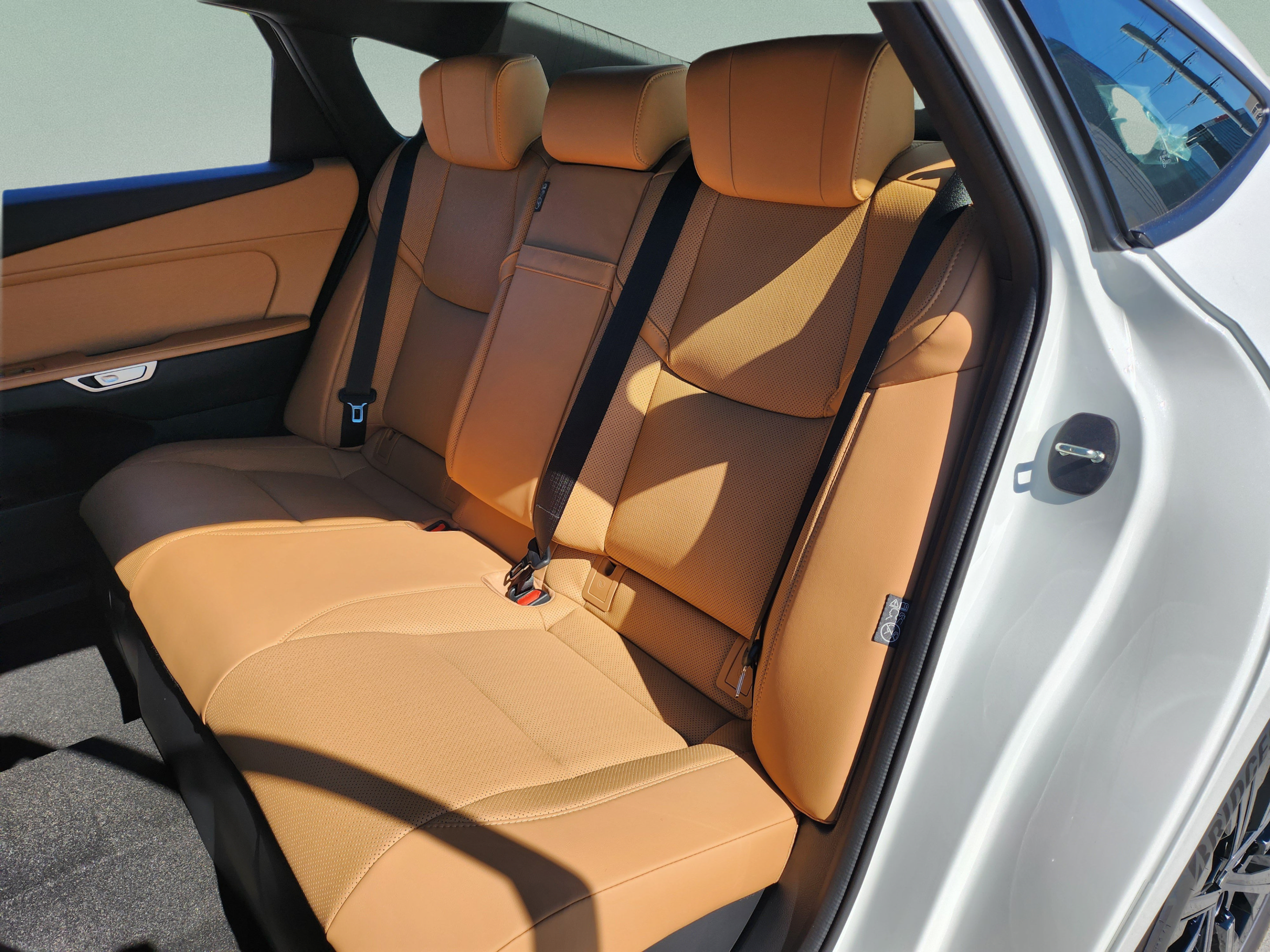 New 2026 Lexus ES 350h w/ Accessory Package (Z2) FWD image 23