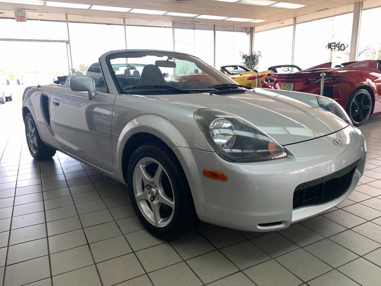 Used 2002 Toyota MR2 image 7
