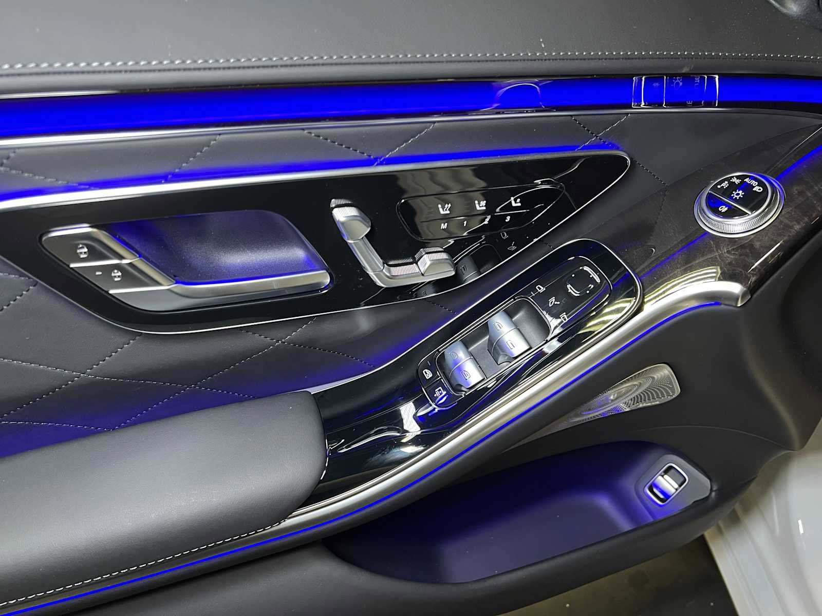 New 2025 Mercedes-Benz S 580 4MATIC Sedan image 26
