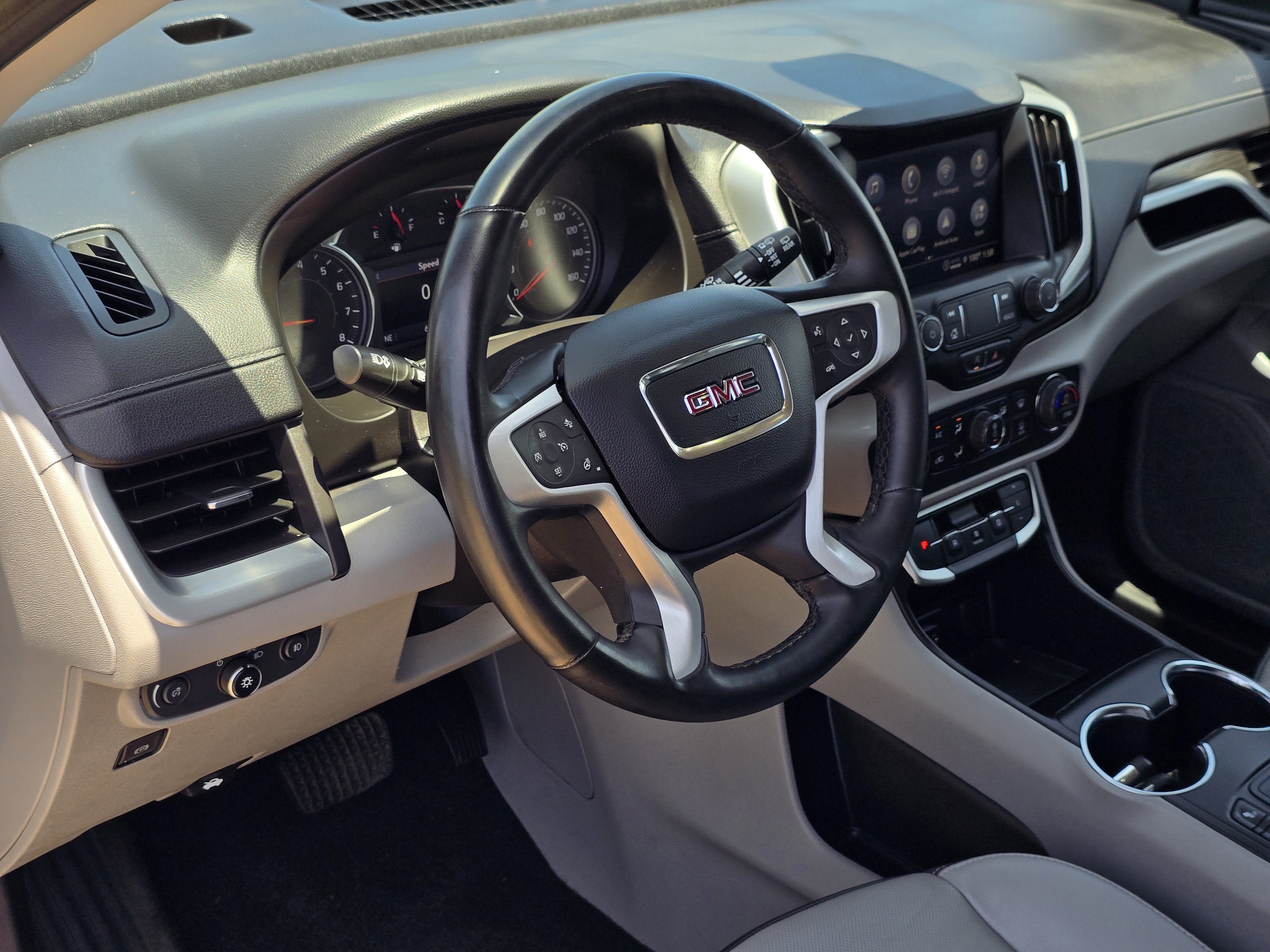 Used 2024 GMC Terrain SLT AWD/4WD image 31