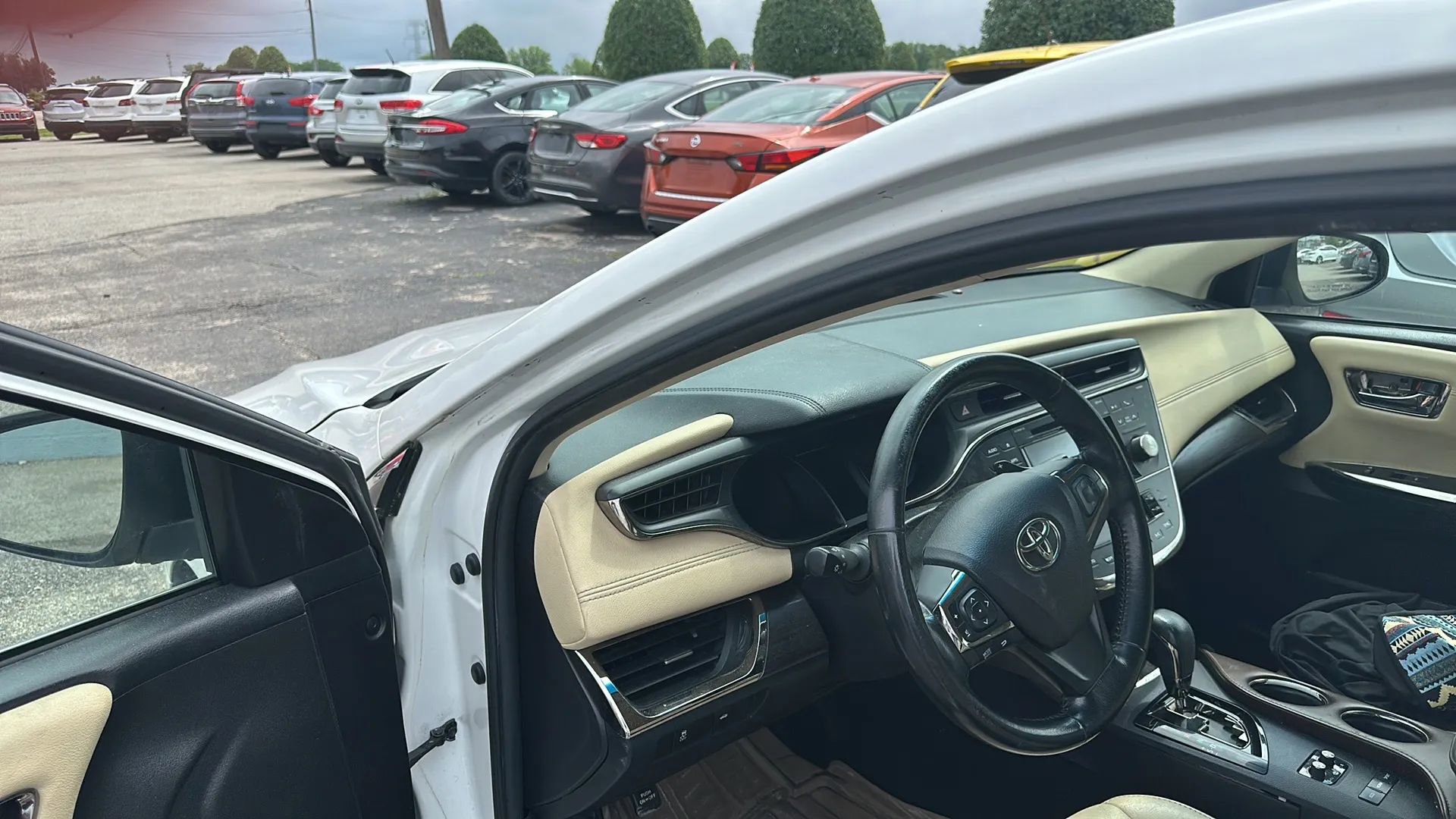 Used 2016 Toyota Avalon XLE FWD image 10