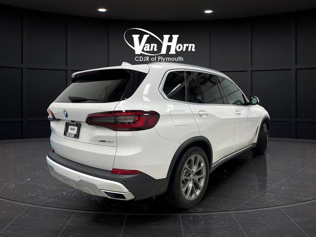 Used 2022 BMW X5 xDrive40i w/ Premium Package image 3