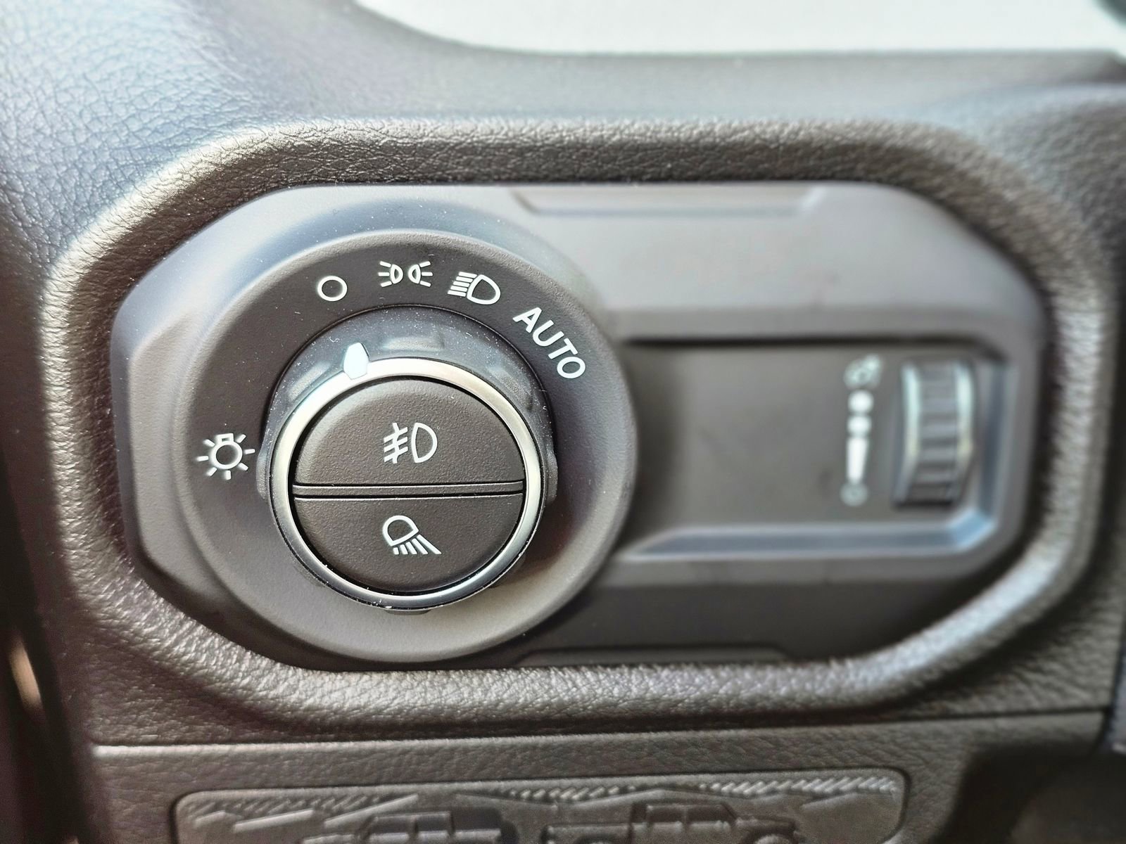 New 2026 Jeep Gladiator Willys image 19