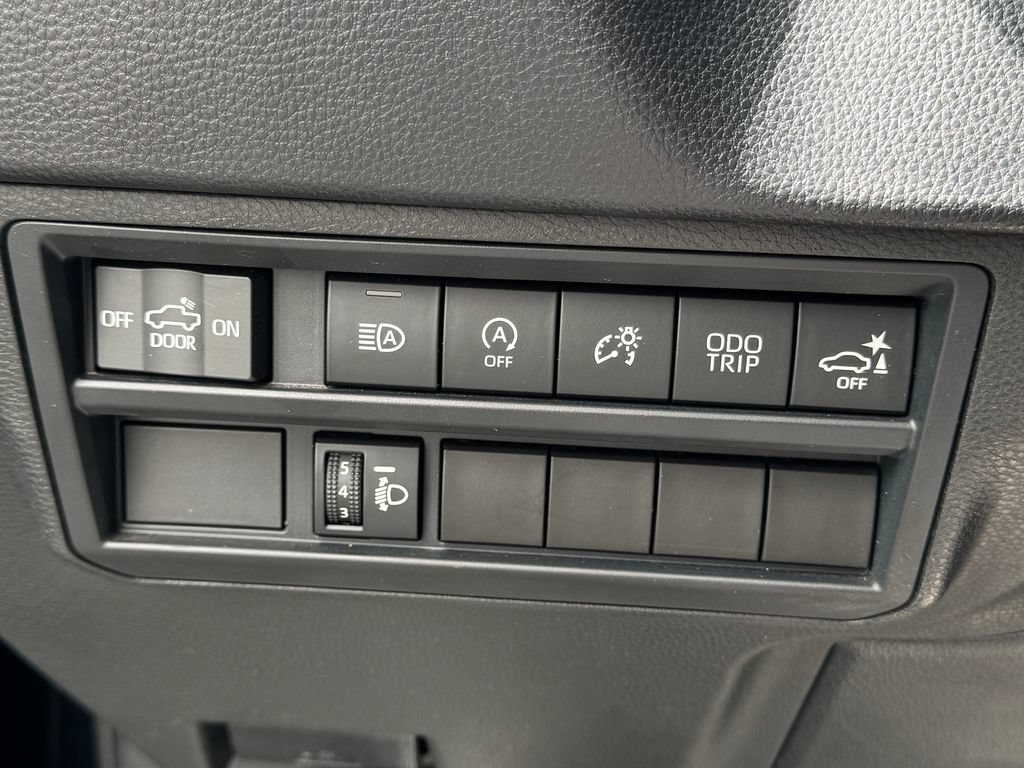 Used 2022 Toyota Tundra SR5 AWD/4WD image 29