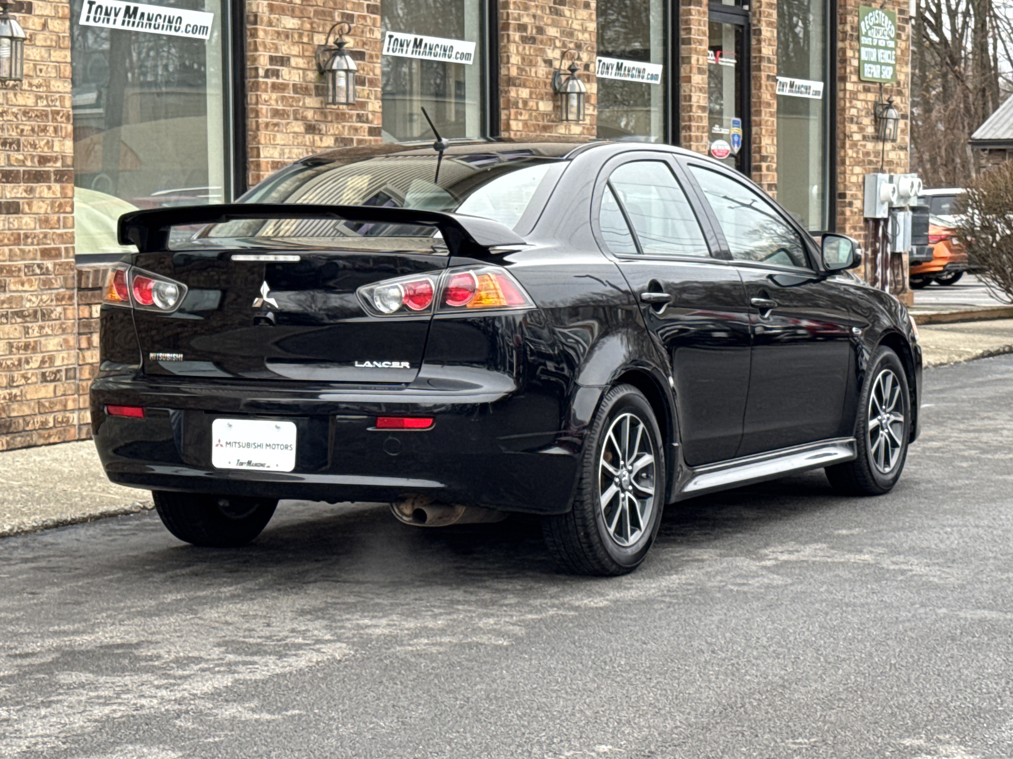 Used 2017 Mitsubishi Lancer ES image 5