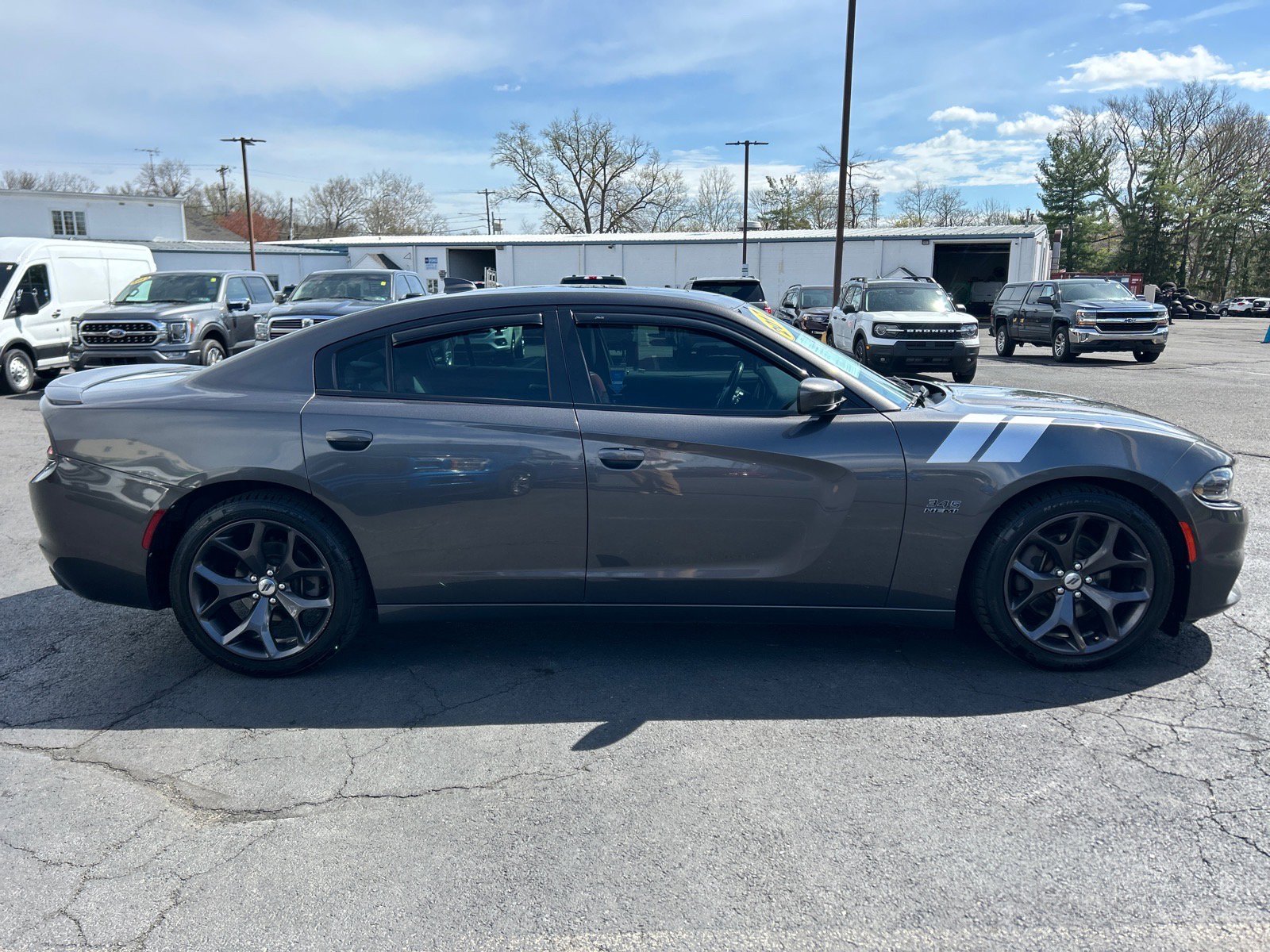 Used 2017 Dodge Charger R/T w/ Premium Group image 14